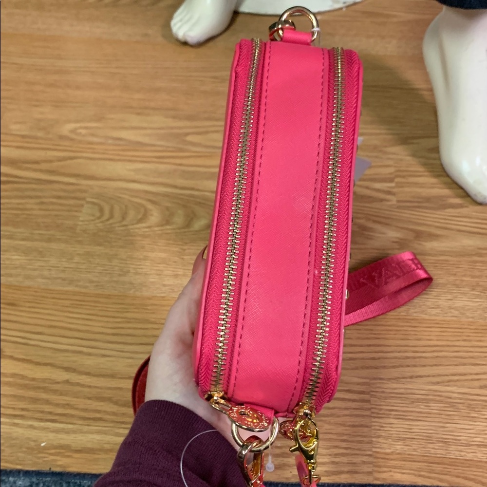 Valentino Orlandi Vibrant Pink Crossbody Bag with Gold Accents new - Picture 4 of 4